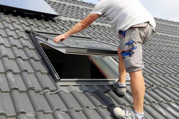 Why Roof Installation in West Melbourne Needs Professional Attention