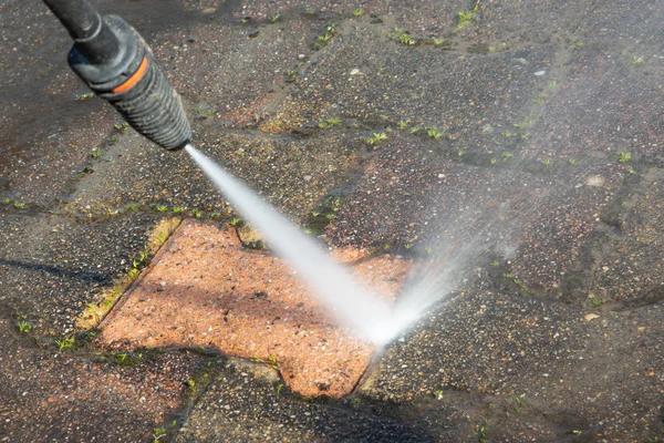Seasonal Power Washing Tips for Omaha Homeowners